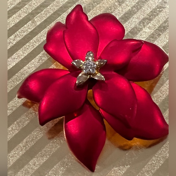 Eisenberg Ice Vintage/New Red metallic Poinsettia pin - Picture 3 of 9